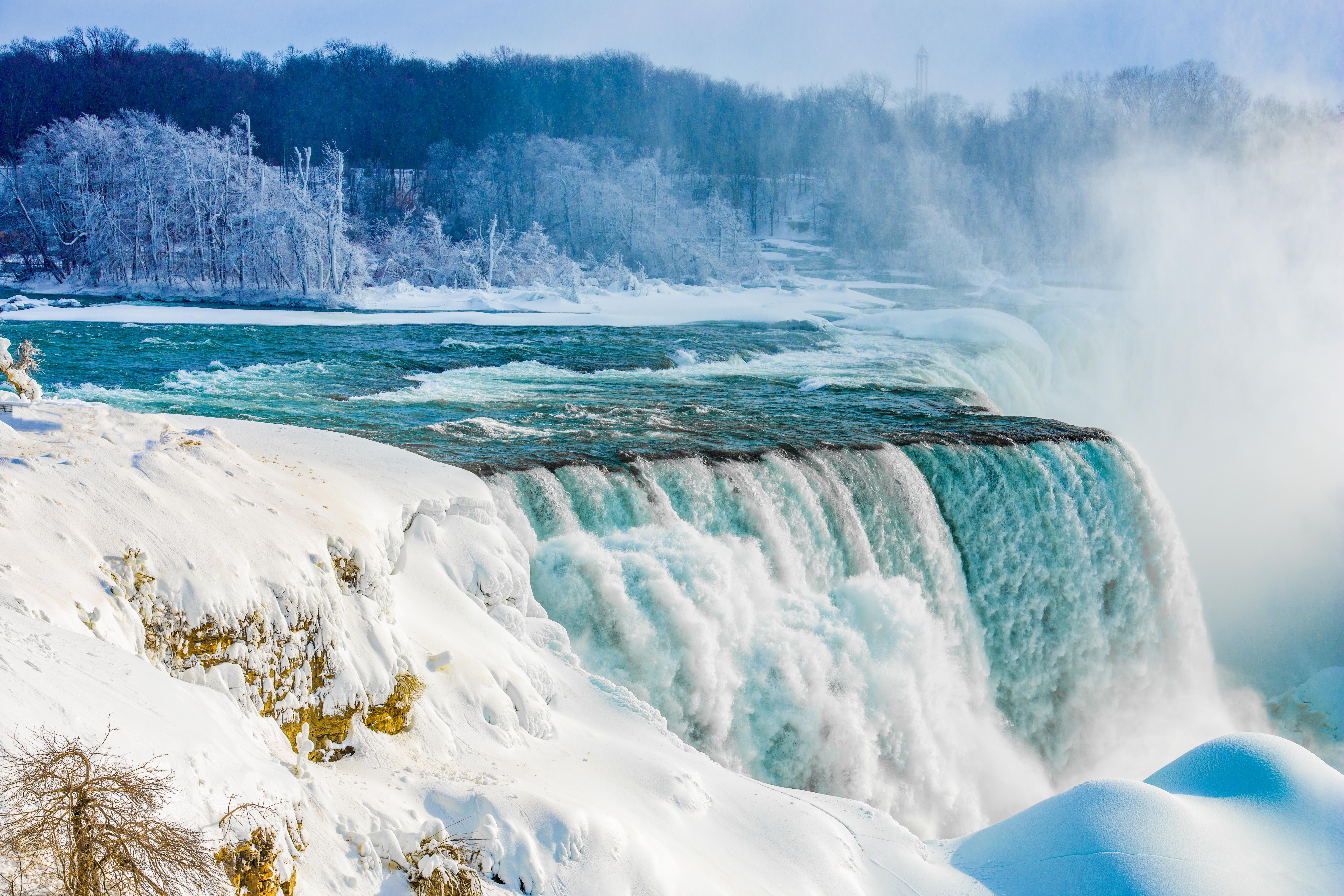 Niagara Falls in Winter Photographed by Tom Till