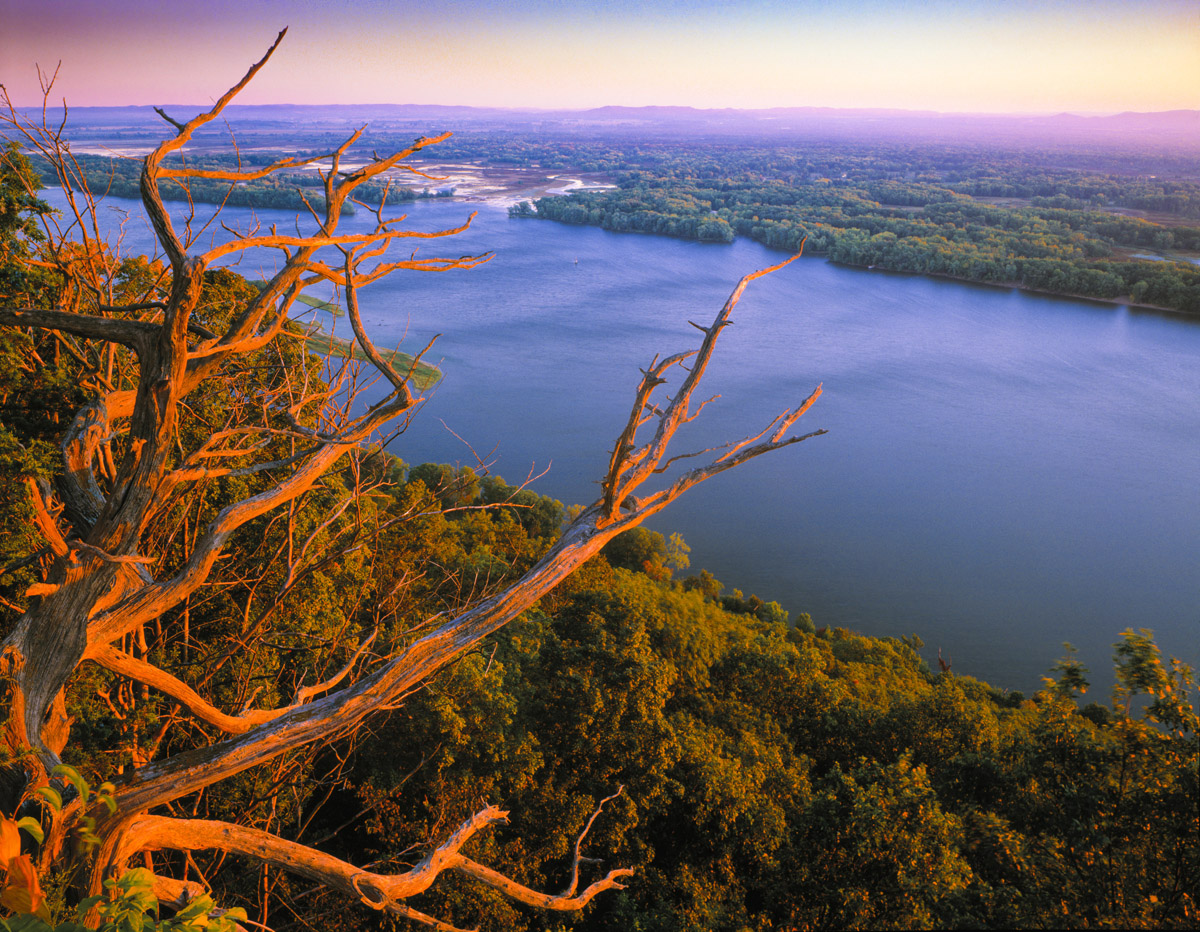 Mississippi River, Kipp State Park, Great River Bluffs, sunrise photographed by Tom Till